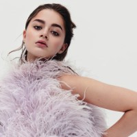 Stefania Released New Single “Mucho Calor”!