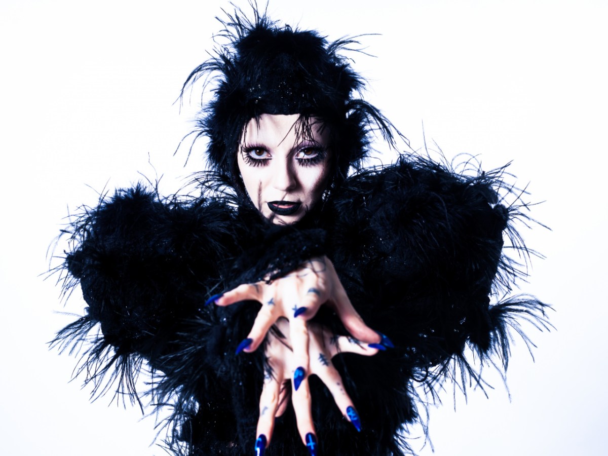 Bambie Thug Performs At Late Late Show!